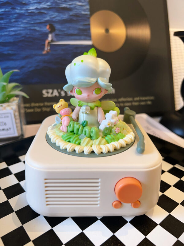 Dimoo Series Handmade Bluetooth Speaker & Mug with High Quality Authenic doll , Portable Wireless, for Home/Party/Present, Electronic Gadgets, Birthday Gift .