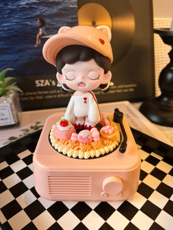 Zoraa Handmade Bluetooth Speaker & Mug with High Quality Authenic doll , Portable Wireless, for Home/Party/Present, Electronic Gadgets, Birthday Gift .