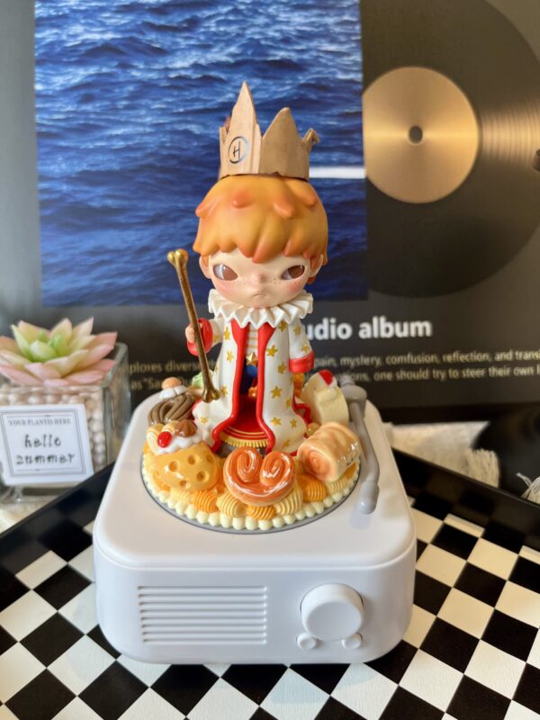 Hirono Handmade Bluetooth Speaker & Mug with High Quality Authenic doll , Portable Wireless, for Home/Party/Present, Electronic Gadgets, Birthday Gift .