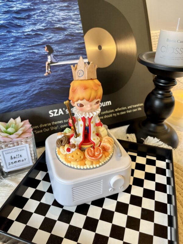 Hirono Handmade Bluetooth Speaker & Mug with High Quality Authenic doll , Portable Wireless, for Home/Party/Present, Electronic Gadgets, Birthday Gift .